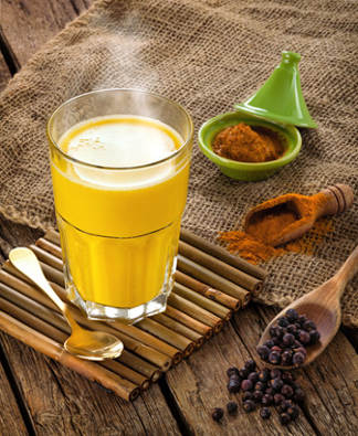 golden milk, lait d'or ou lait curcuma golden milk, lait d'or ou lait curcuma