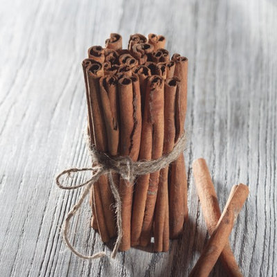 Comment réduire sa glycémie et son cholestérol avec de la cannelle ?