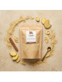 sachet de poudre de gingembre sur table