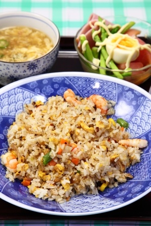 salade de riz au épices curcuma garam massala poivron recette de la salade de riz au épices curcuma garam massala poivron