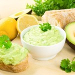 purée d'avocat roquefort epices
