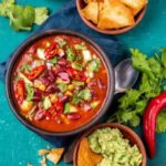 Sopa azteca ou soupe de tortilla Mexicaine